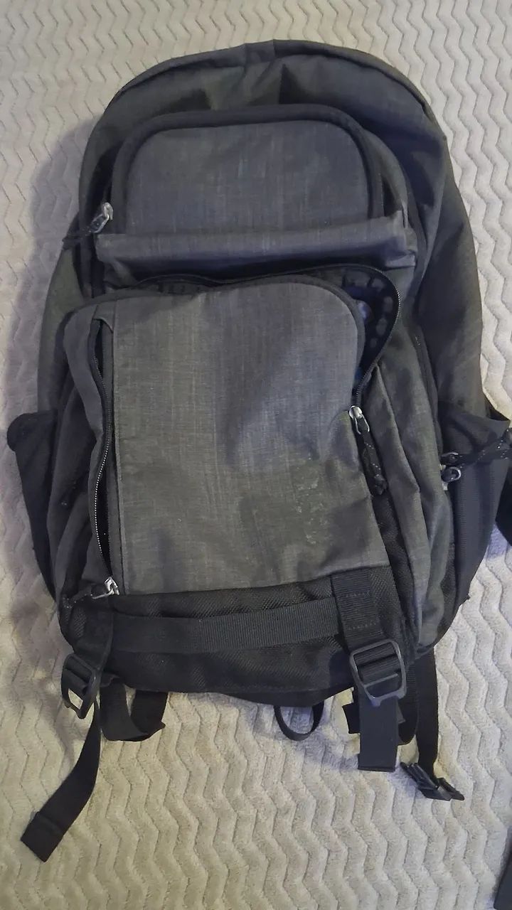 Mochila thule usada