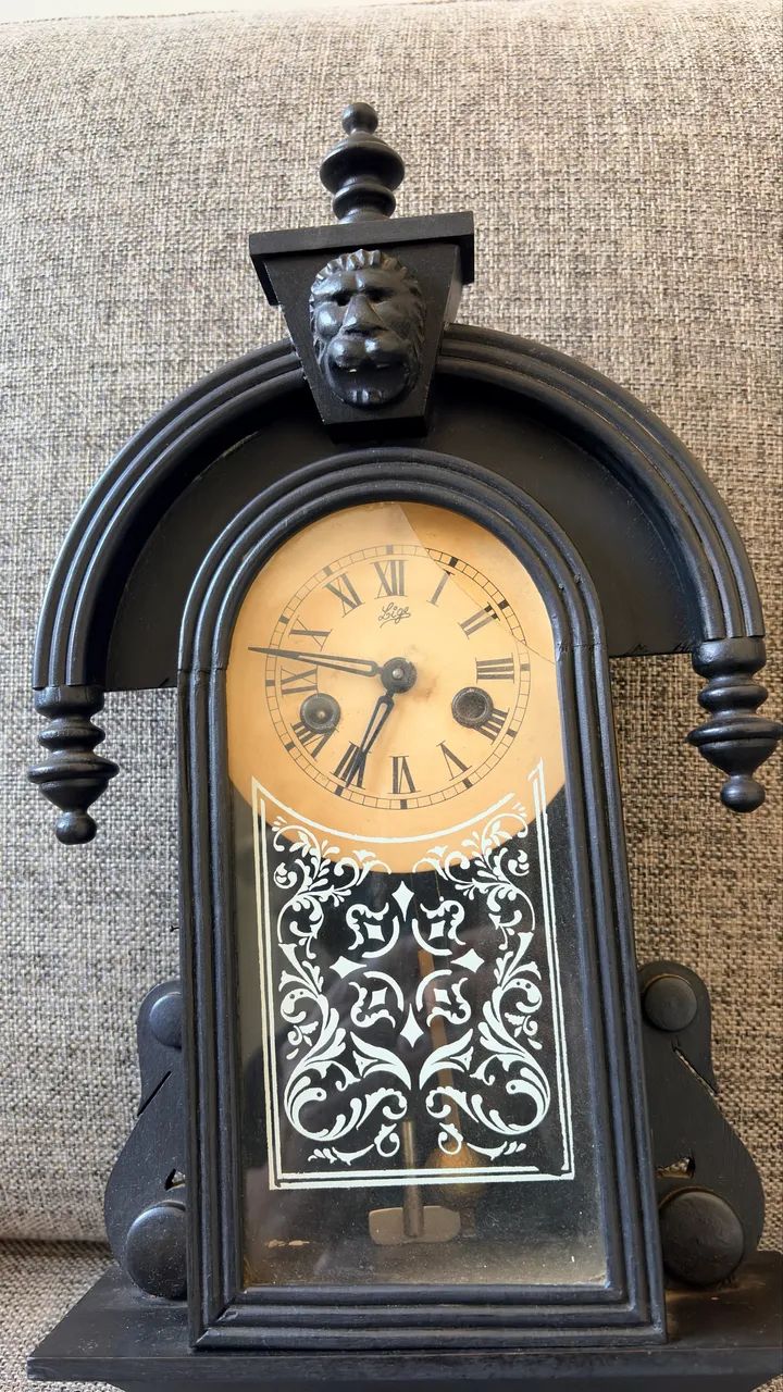Vendo lindos  relógios antigos parede - Foto 4