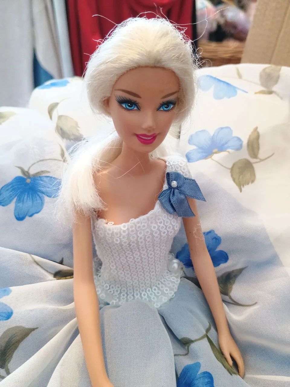 Boneca Barbie 2010 Mattel  - Foto 2