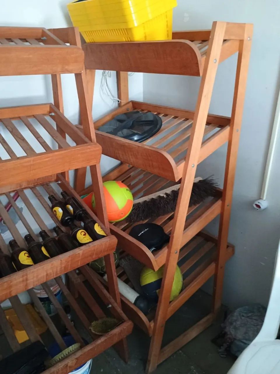 Expositor de madeira nova