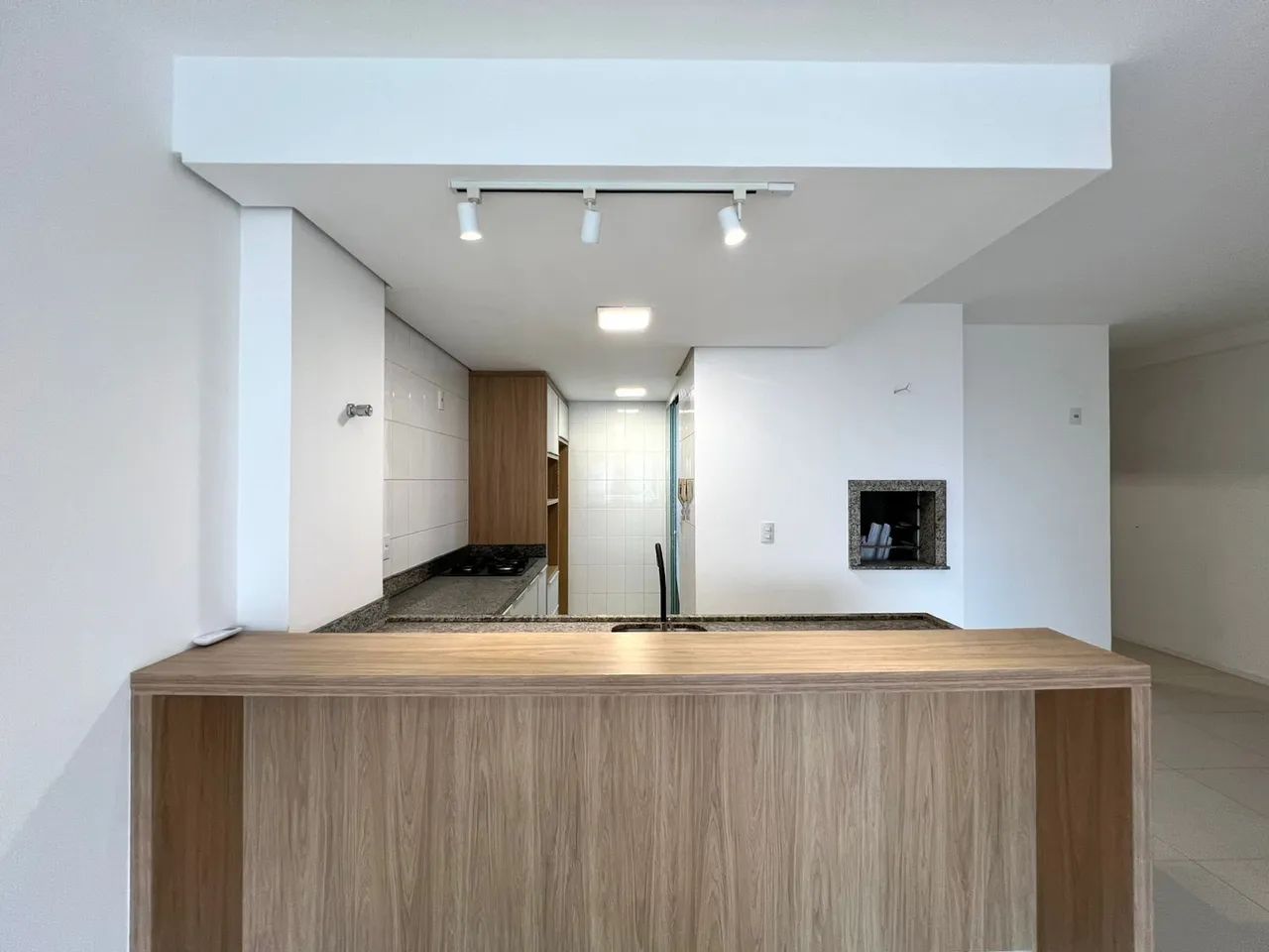 Apartamento 3 quartos, 01 suíte e 02 vagas de garagem em Barreiros - Foto 2