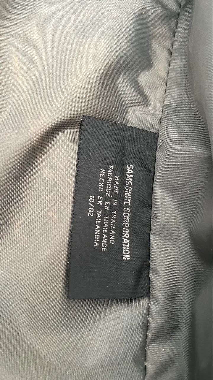 Mala Samsonite grande ? 80 cm ? com cinta e cadeado TV