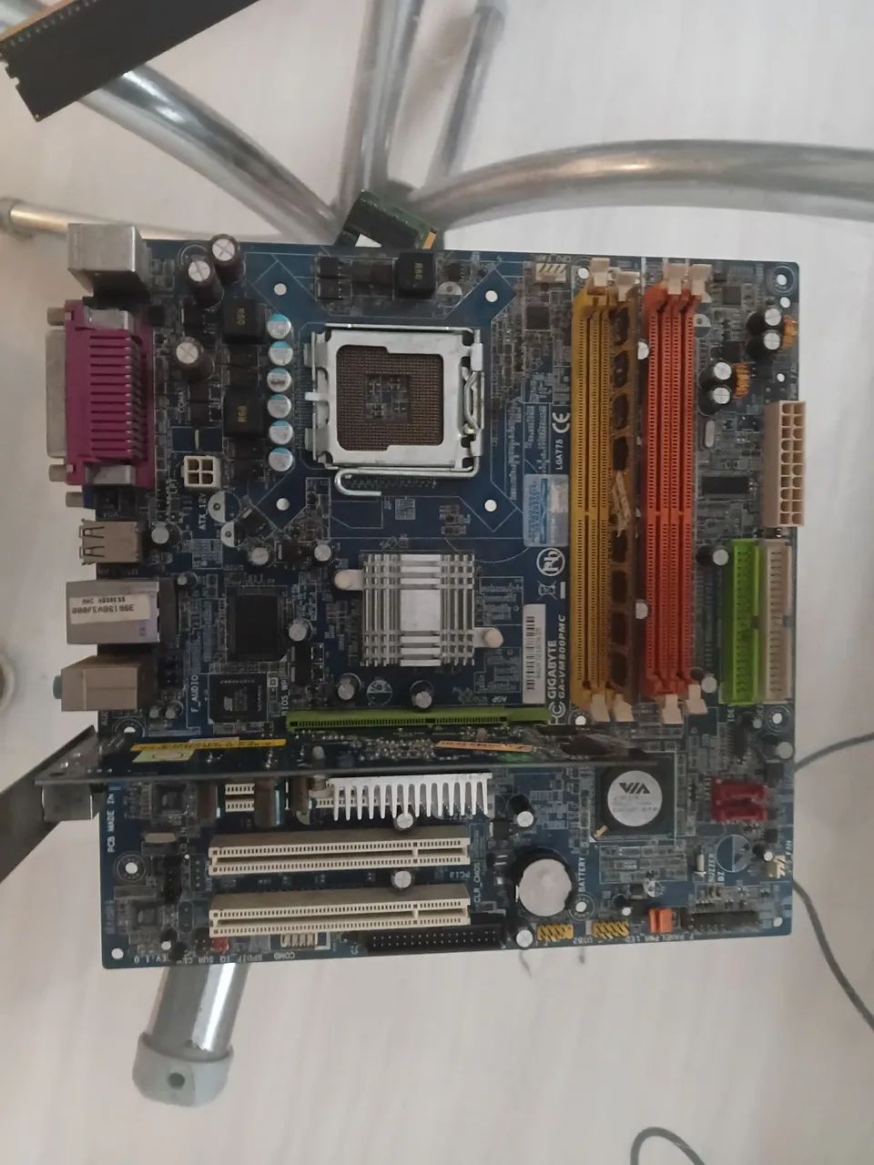 placa-mãe Gigabyte GA-VM800PMC