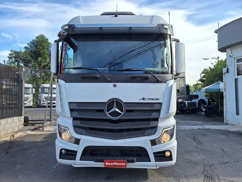Mercedes Benz Actros 2651 6x4 2022/2022 Selectrucks - Foto 2