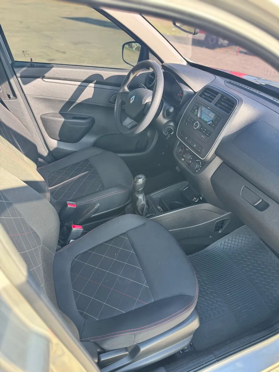 Renault Kwid Zen 1.0 Flex 12V 5P Mec. 2022 - Foto 4
