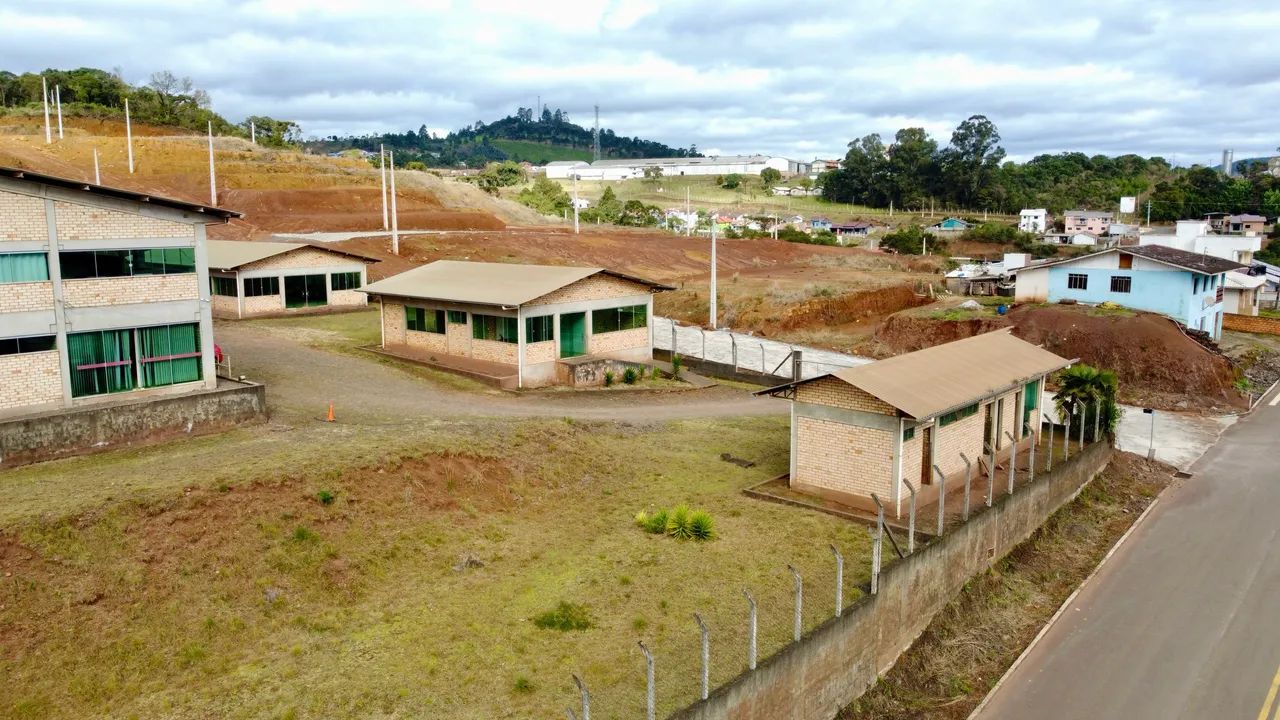 Edificação com 2.116m2 em Timbó Grande  - Foto 4