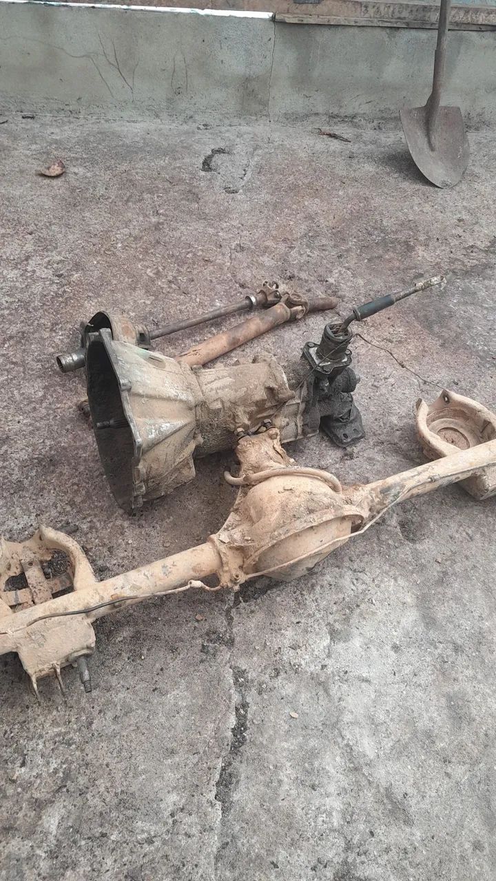 Caixa de marcha diferencial e trasmissao cardan do chevette - Peças para  tratores e máquinas - Varzedo 1468034982 | OLX