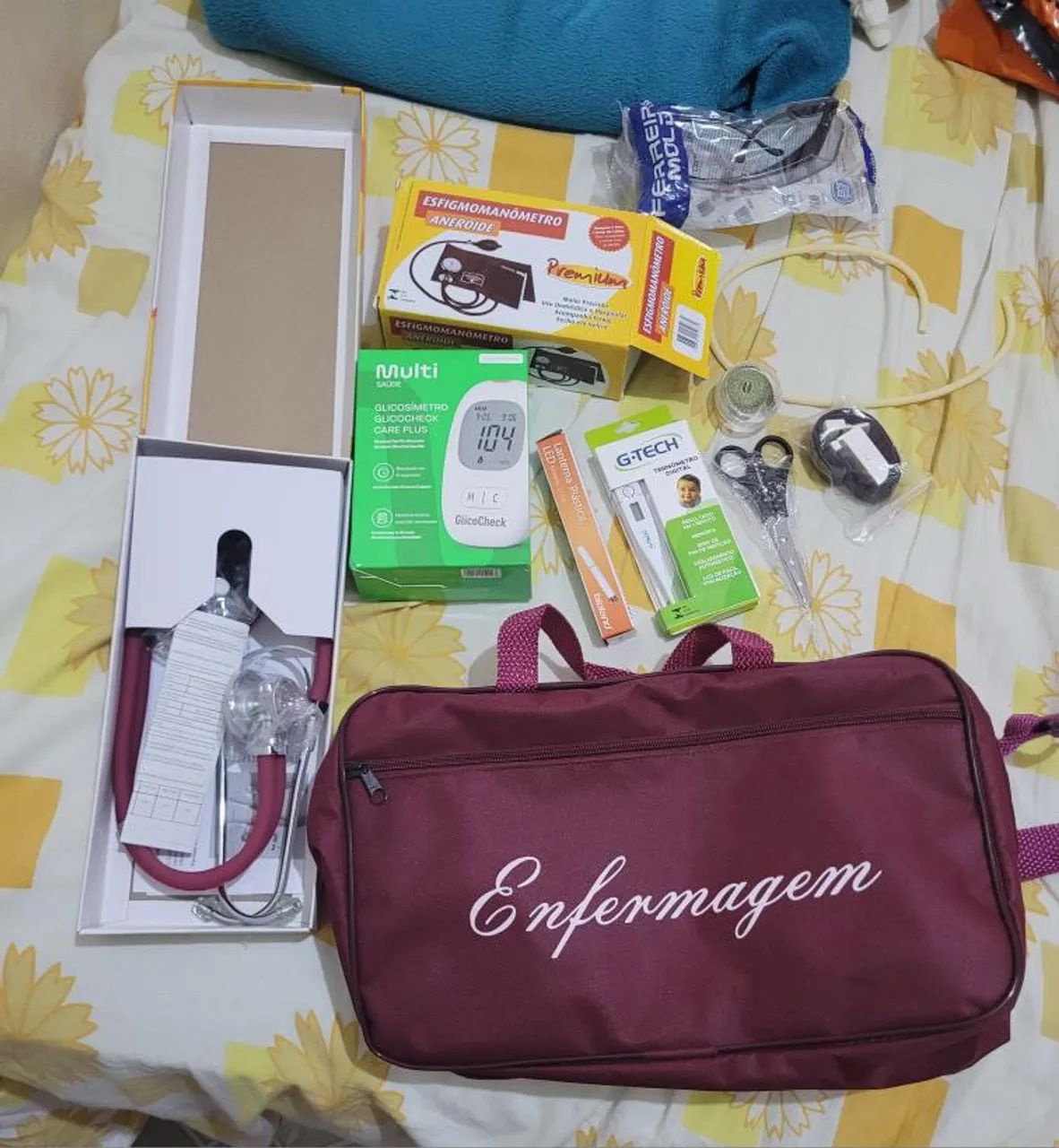 Kit de enfermagem completo seminovo