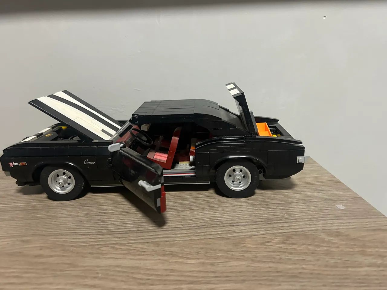 Lego Camaro Z28, montado - Foto 3