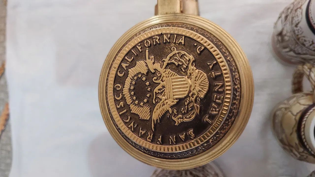 Canecas de porcelana antiga 1982 Avon - Foto 2