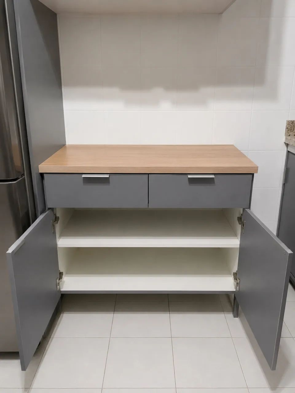 Armário de cozinha com bancada 