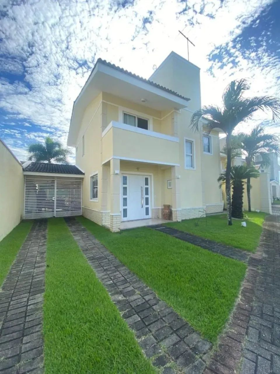 Casa para venda possui 220 metros quadrados com 4 quartos em coite  - Eusébio - Ceará