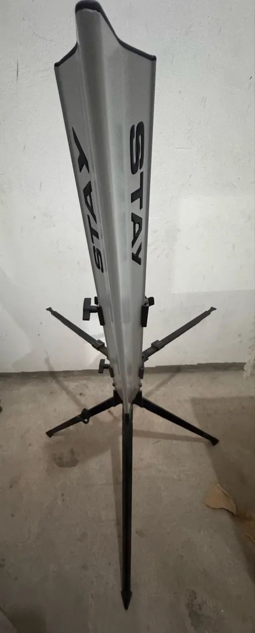 Estante suporte Stay para dois teclados .