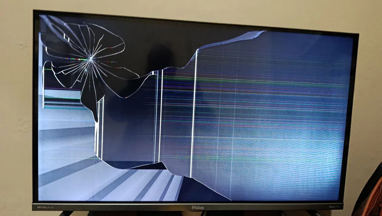 TV Phillips RoKu 32 com Defeito