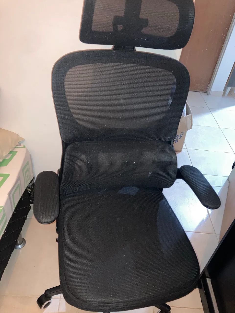 Cadeira Ergonômica LUVINCO SEMI NOVA
