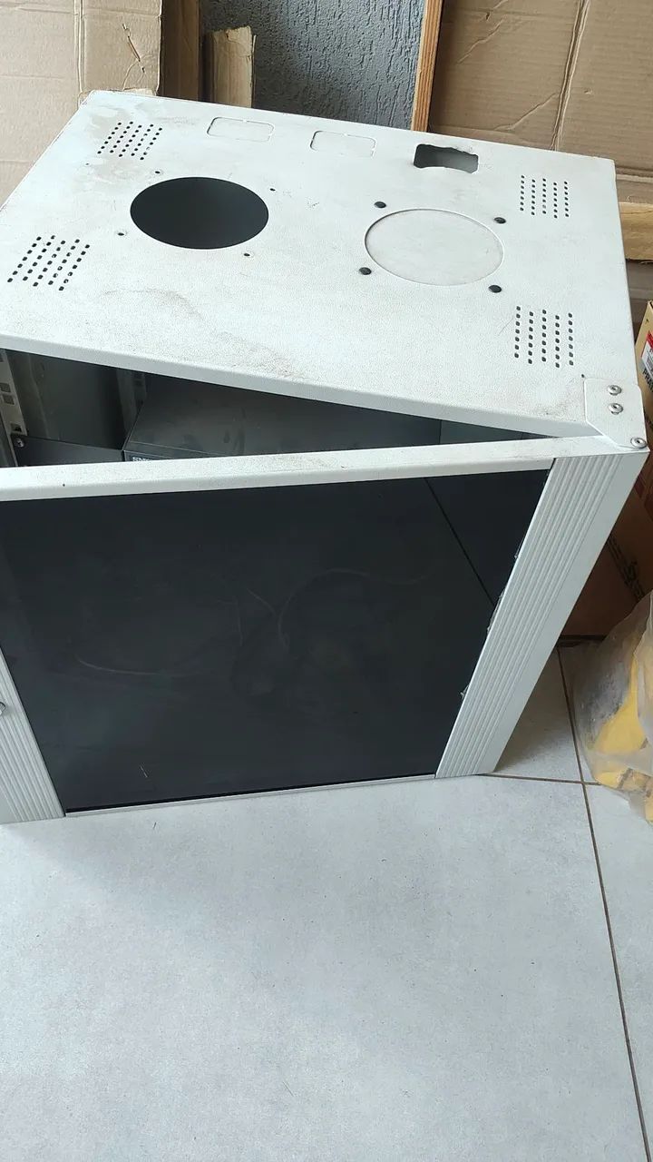 Mini Rack de Parede 19" + Switch SMC 24 Portas (Perfeito Estado) - Foto 5