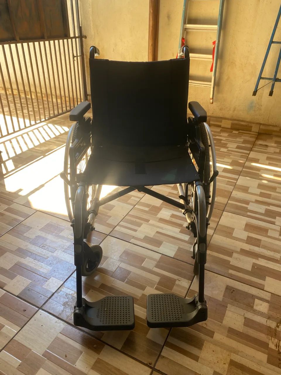 Cadeira de rodas  - Foto 2