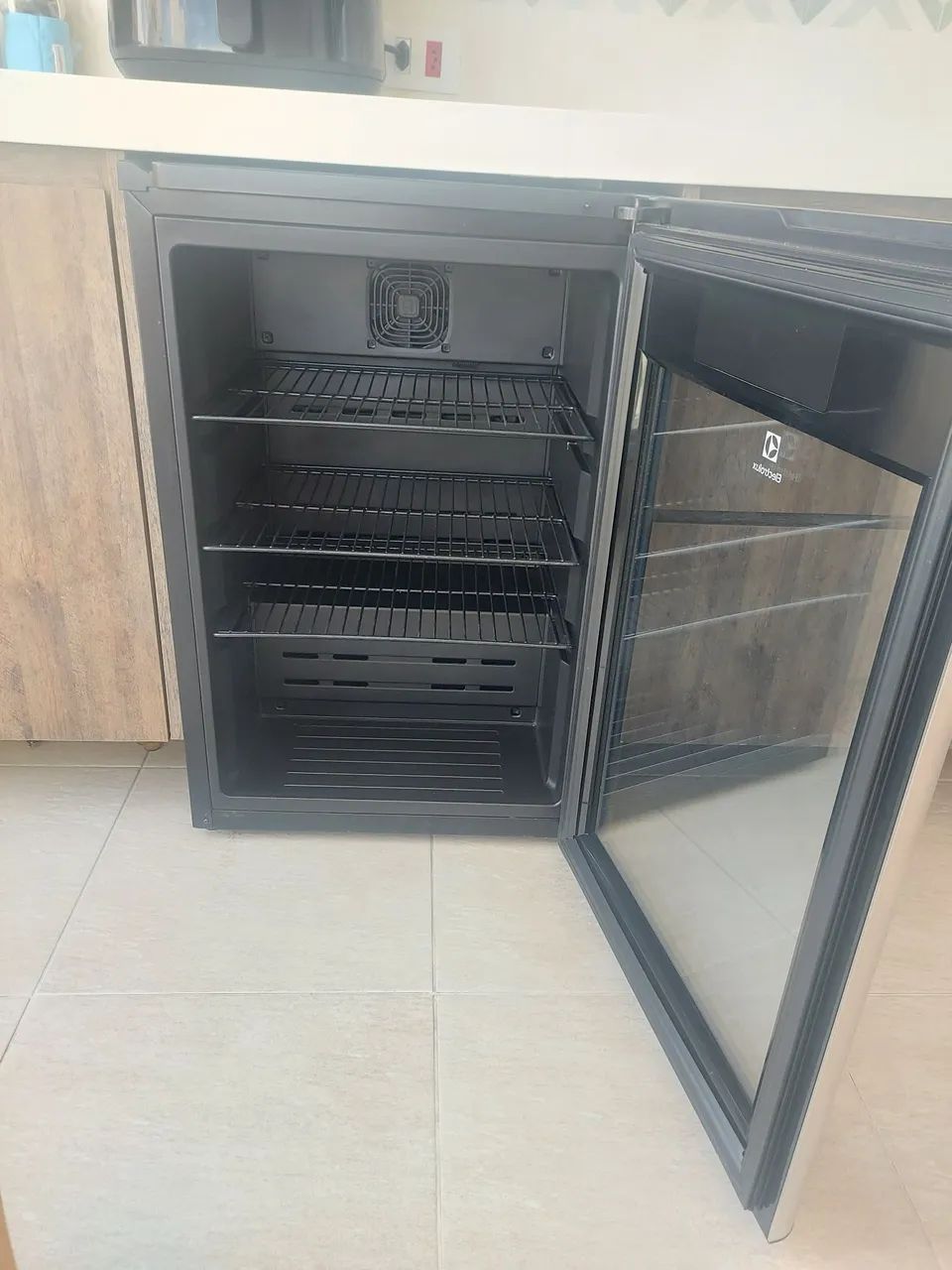 Cervejeira eletrolux frost free  - Foto 3