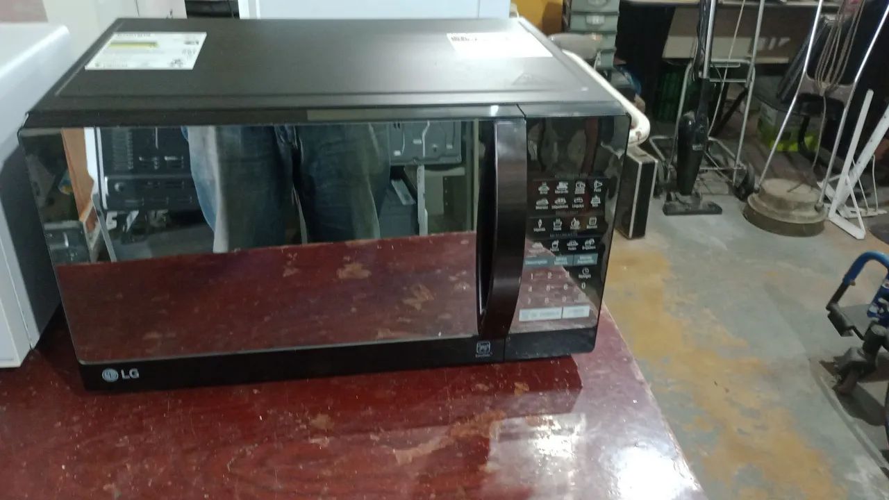 Microondas LG 30 lts espelhado  - Foto 2