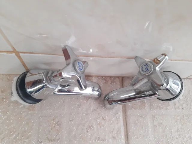 Kit com 2 torneiras de lavabo - Foto 4