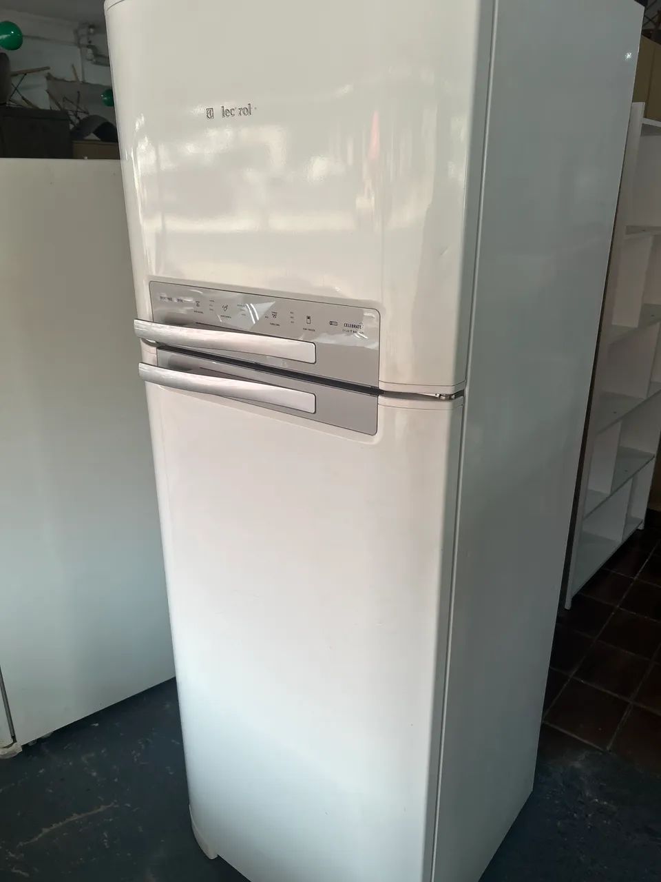 Geladeira eletrolux duplex de 430 l - Foto 2