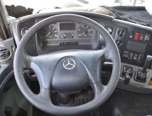 MB AXOR 2035 4X2 2008 - Foto 5
