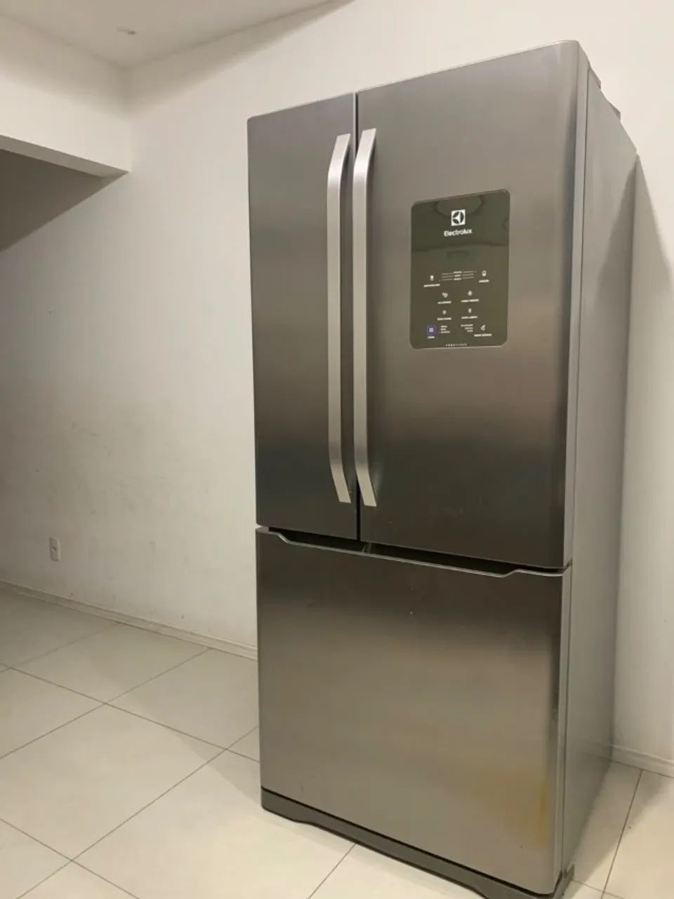 Geladeira Electrolux French Door DM84X 579L Inox
