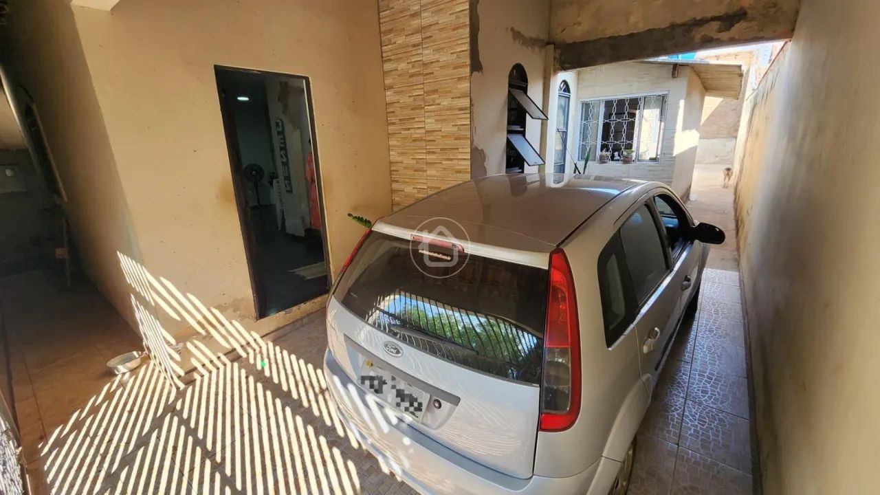 CASA COM 3 DORMITÓRIOS SENDO 01 SUÍTE - Foto 2