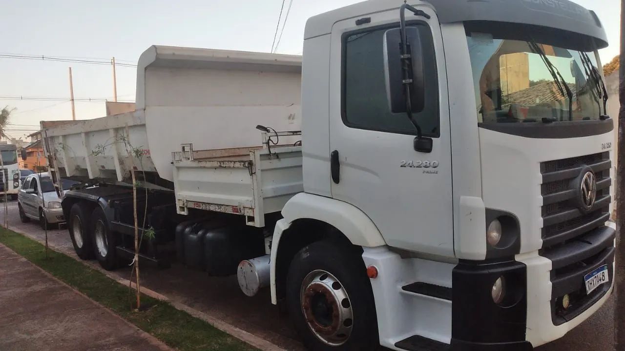 VW Constellation 24.280 com Caçamba 10mt³  Ano 2022 - Foto 5