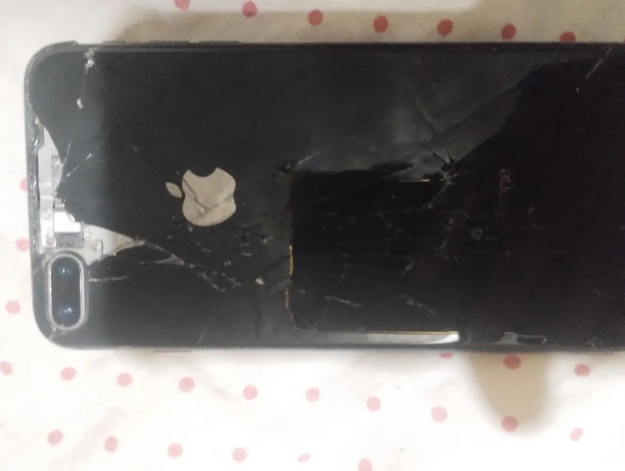 iPhone 8 plus com defeito na tela 180,00