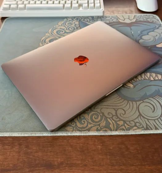 Apple MacBook Pro (13 polegadas - i5 2Ghz - 8gb ram - 256gb SSD