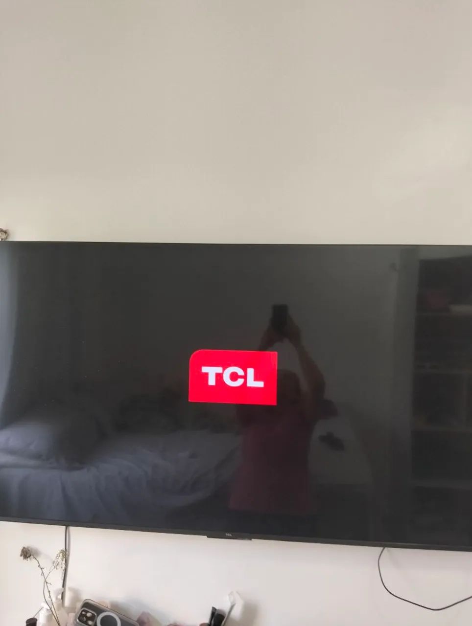 Vende-se TV TCL 65" 4K semi nova em perfeito estado - Foto 4