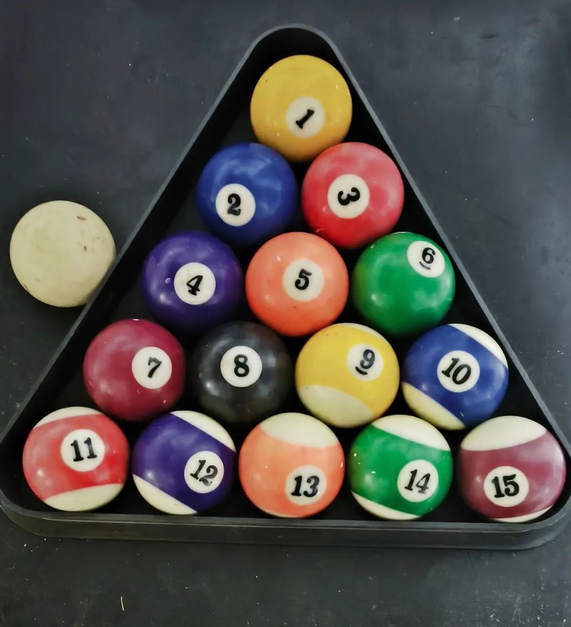 Jogo de bolas de sinuca profissional com triângulo 