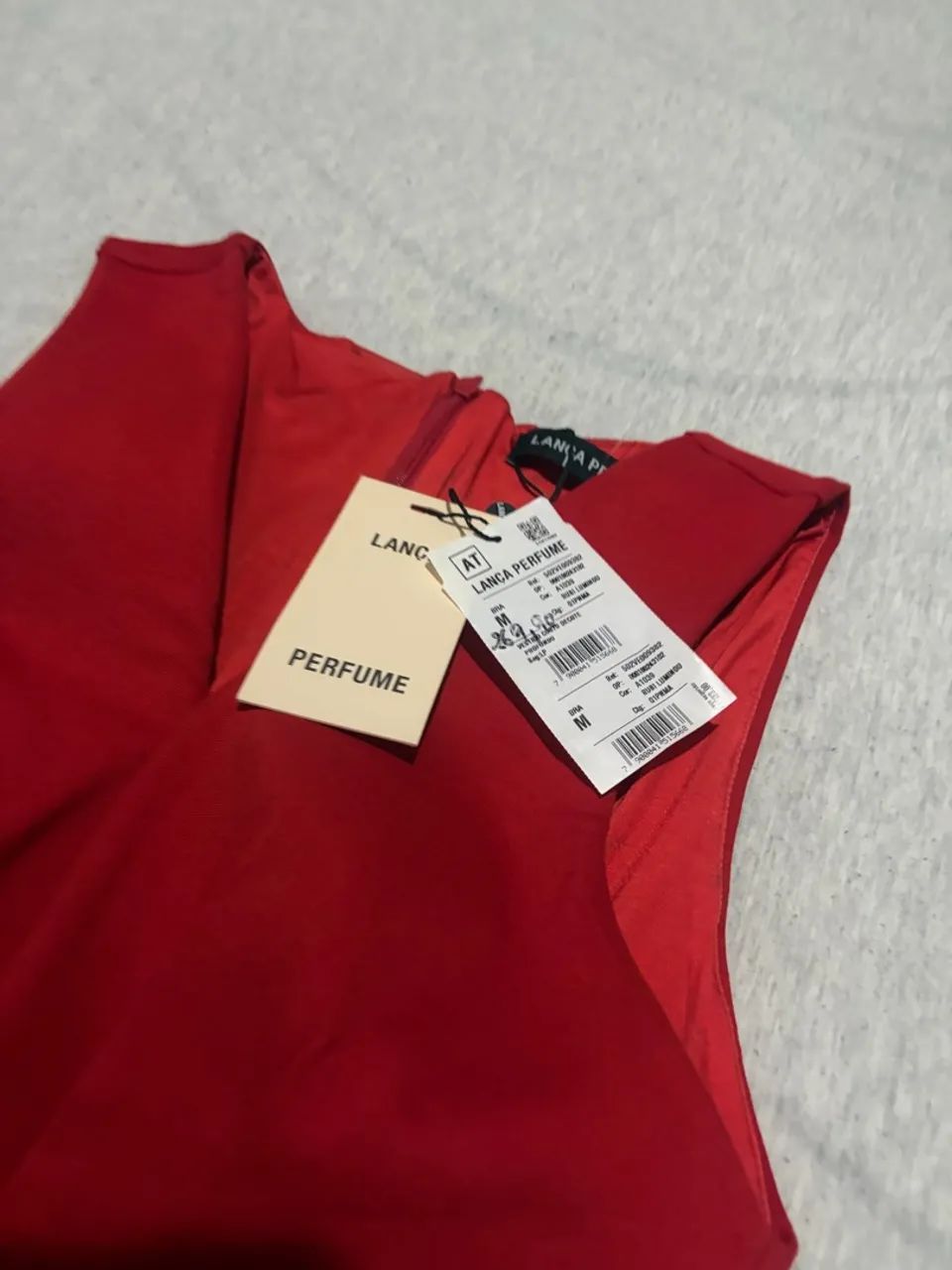 Vestido lança perfume  - Foto 3