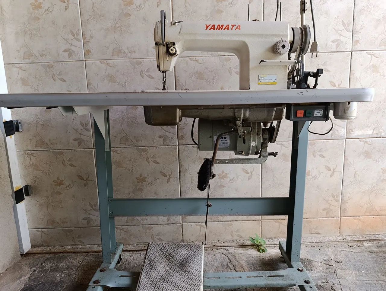 Máquina industrial costura reta YAMATA - Foto 3