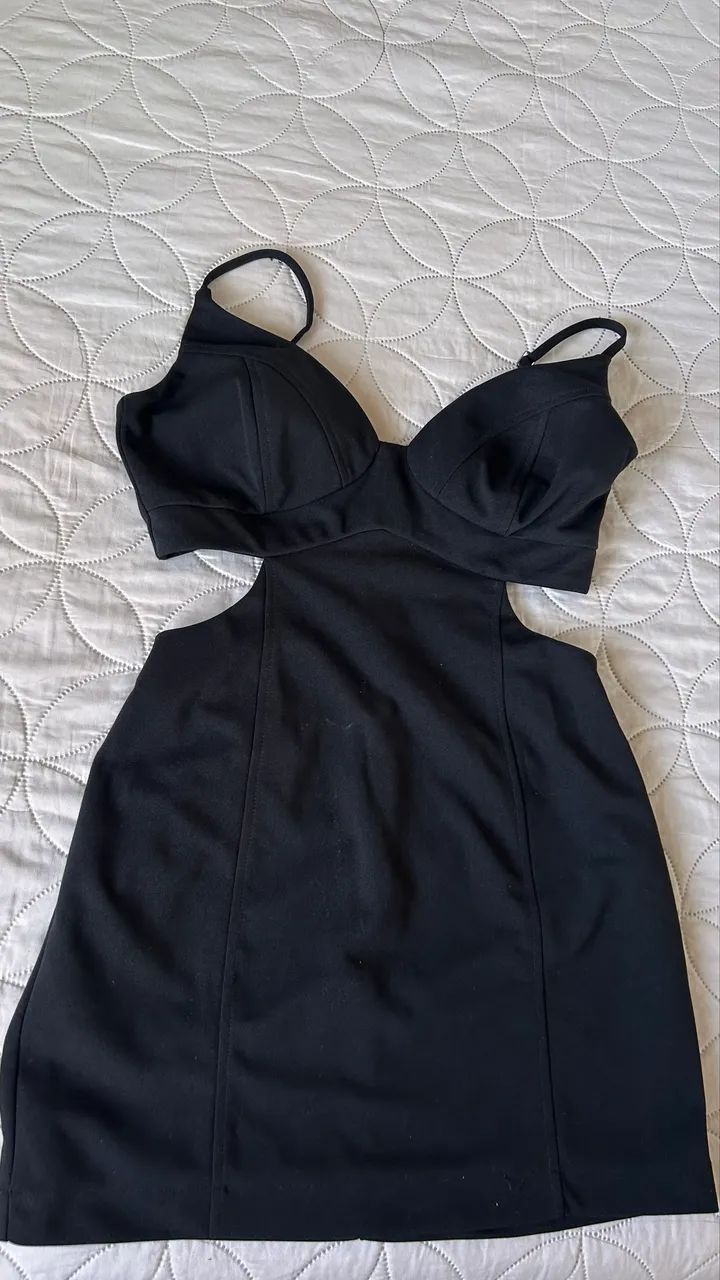 Vestido preto curto