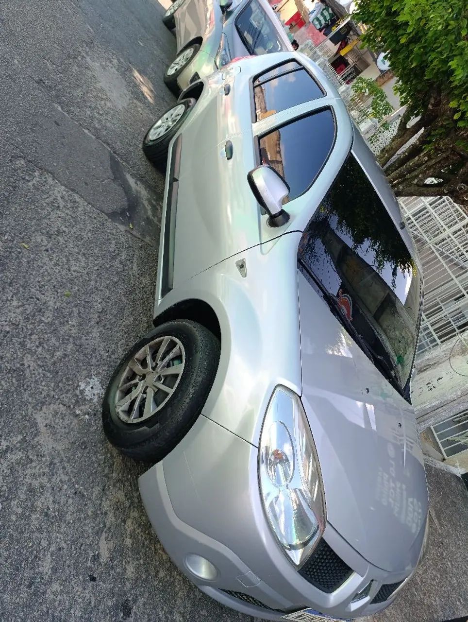 Renault Sandero Expression Hi-flex 1.0 16V 5P 2011 - Foto 2