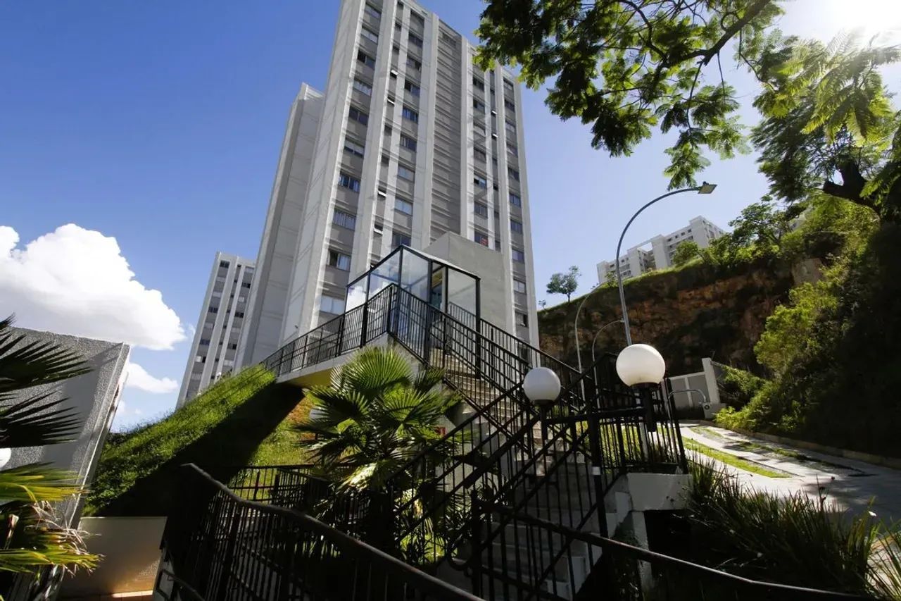 Imóvel para aluguel possui 48 metros quadrados com 2 quartos