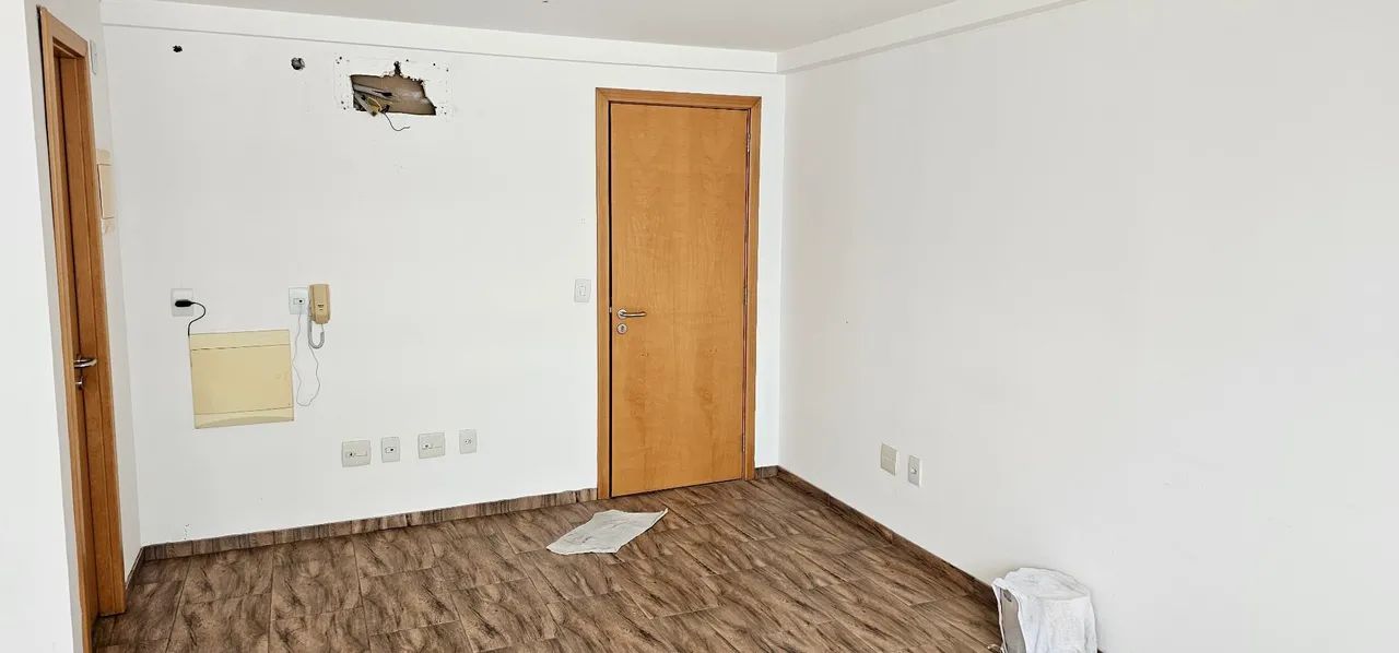 Sala no edifício Contemporâneo.  Novíssima  com garagem.  - Foto 5