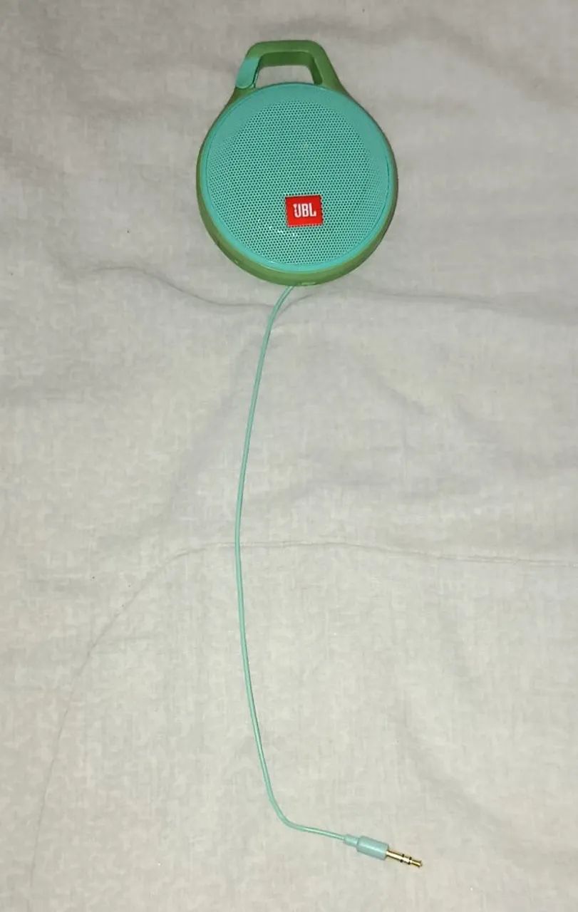 Mini Caixa de som JBL clip+ Verde com cabo e  mosquetão.  - Foto 4