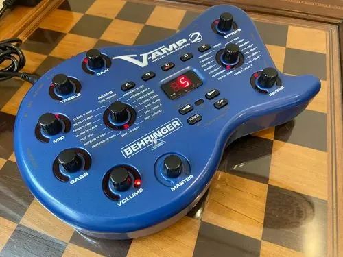 Behringer V-Amp 2 pedaleira  - Foto 2