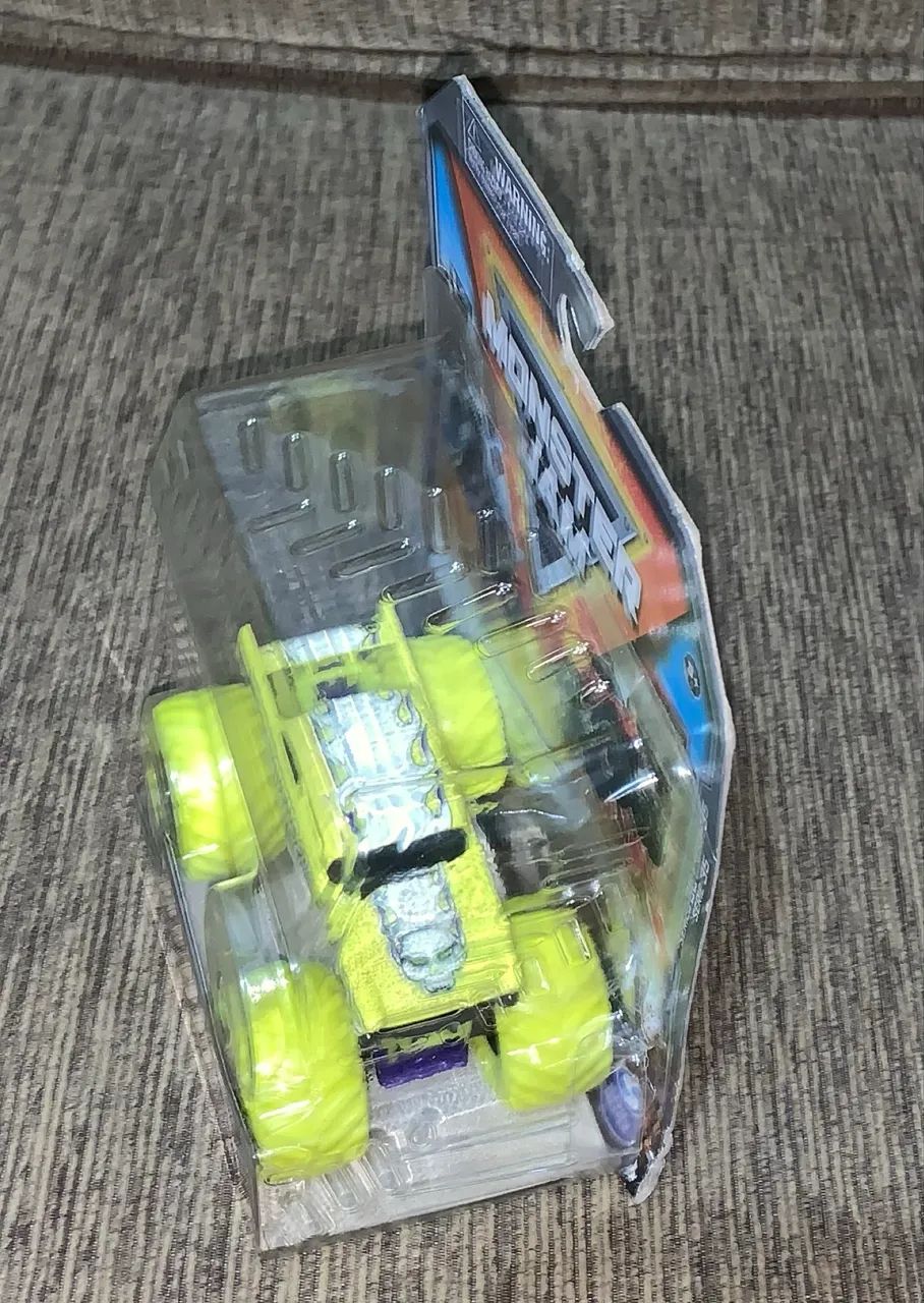 Miniatura Monster Truck Linha Monster Jam Avenger lacrado Spin Master  - Foto 4