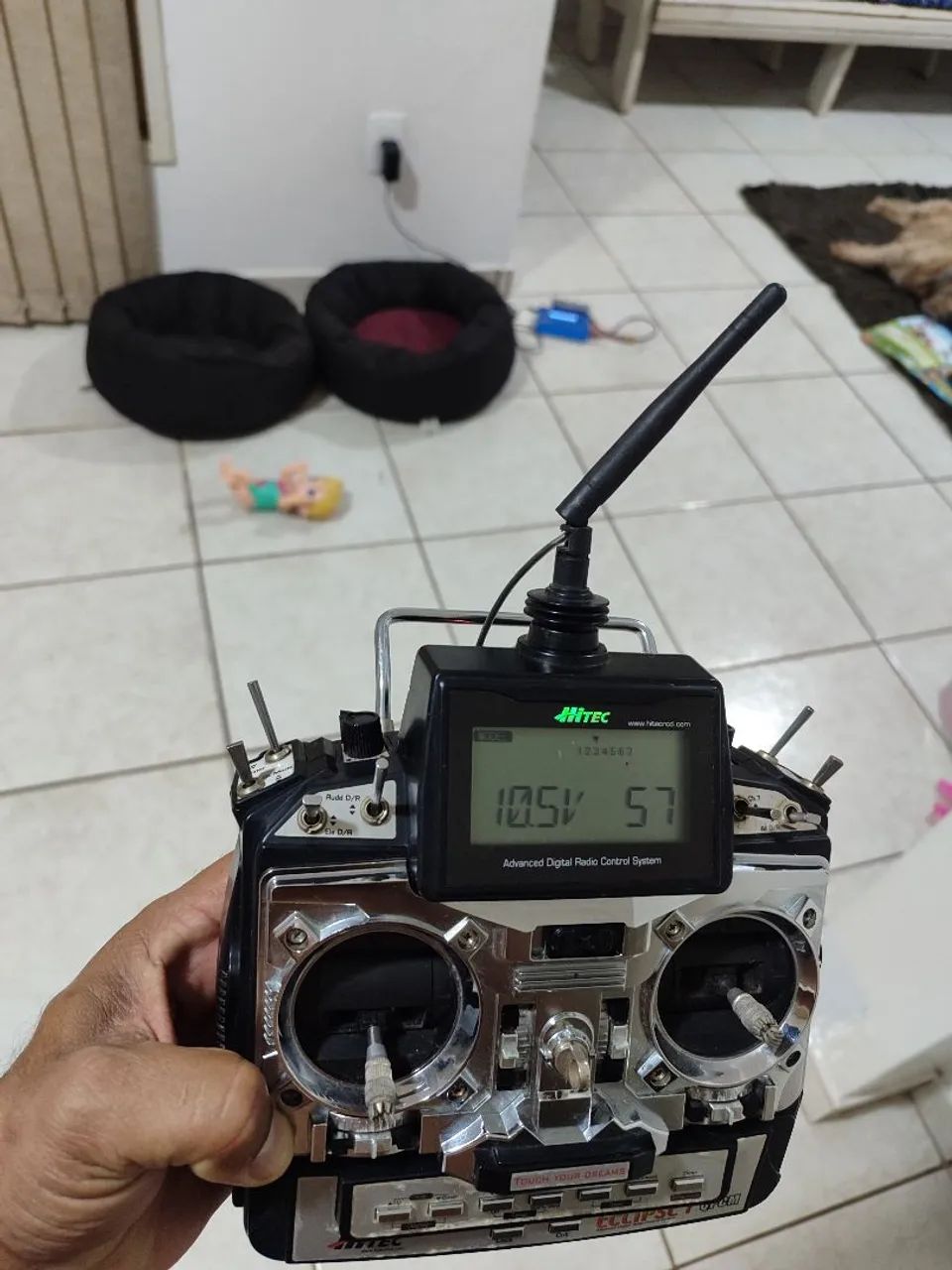 Rádio RC aeromodelo Hitech 7 canais  - Foto 5