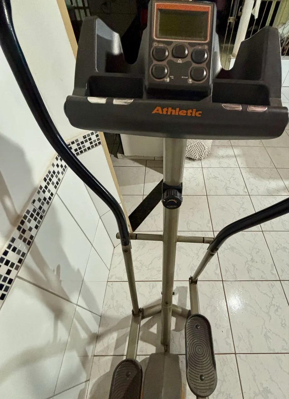 Vendo Elíptico Athletic Advanced 330E 