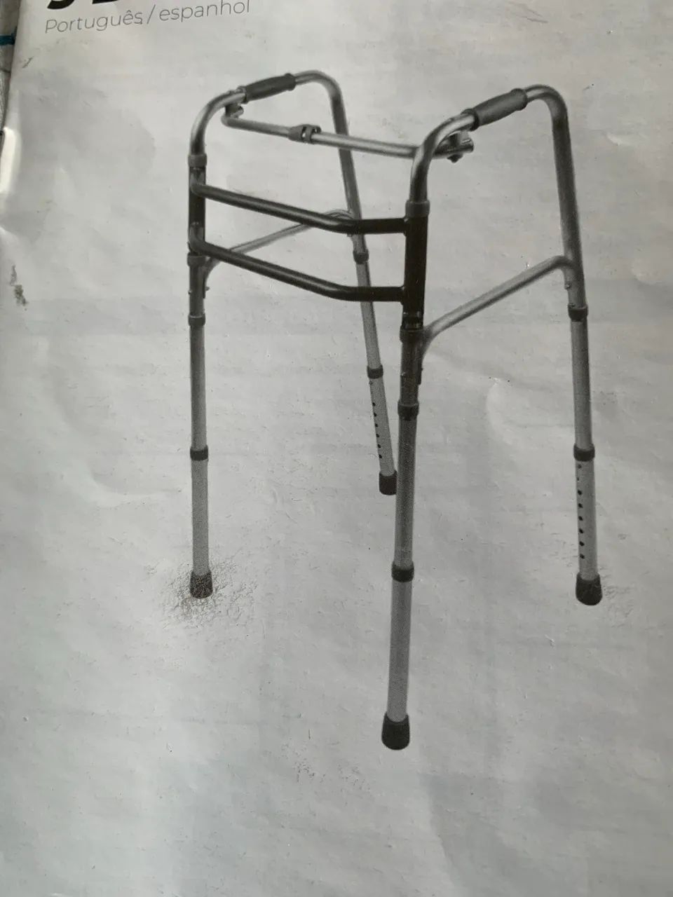 Andador em alumínio adulto