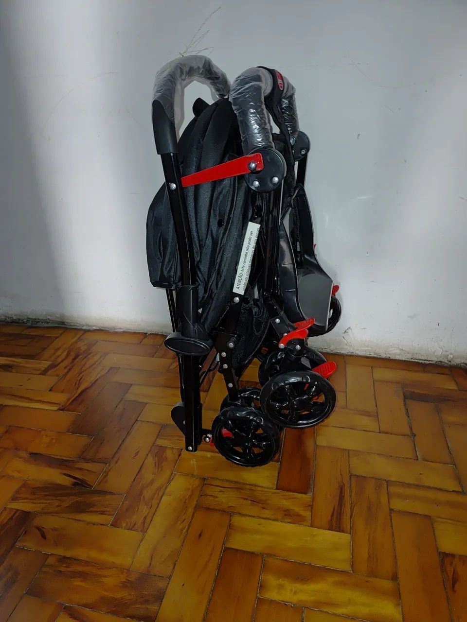 Carrinho de bebê novo - Foto 4