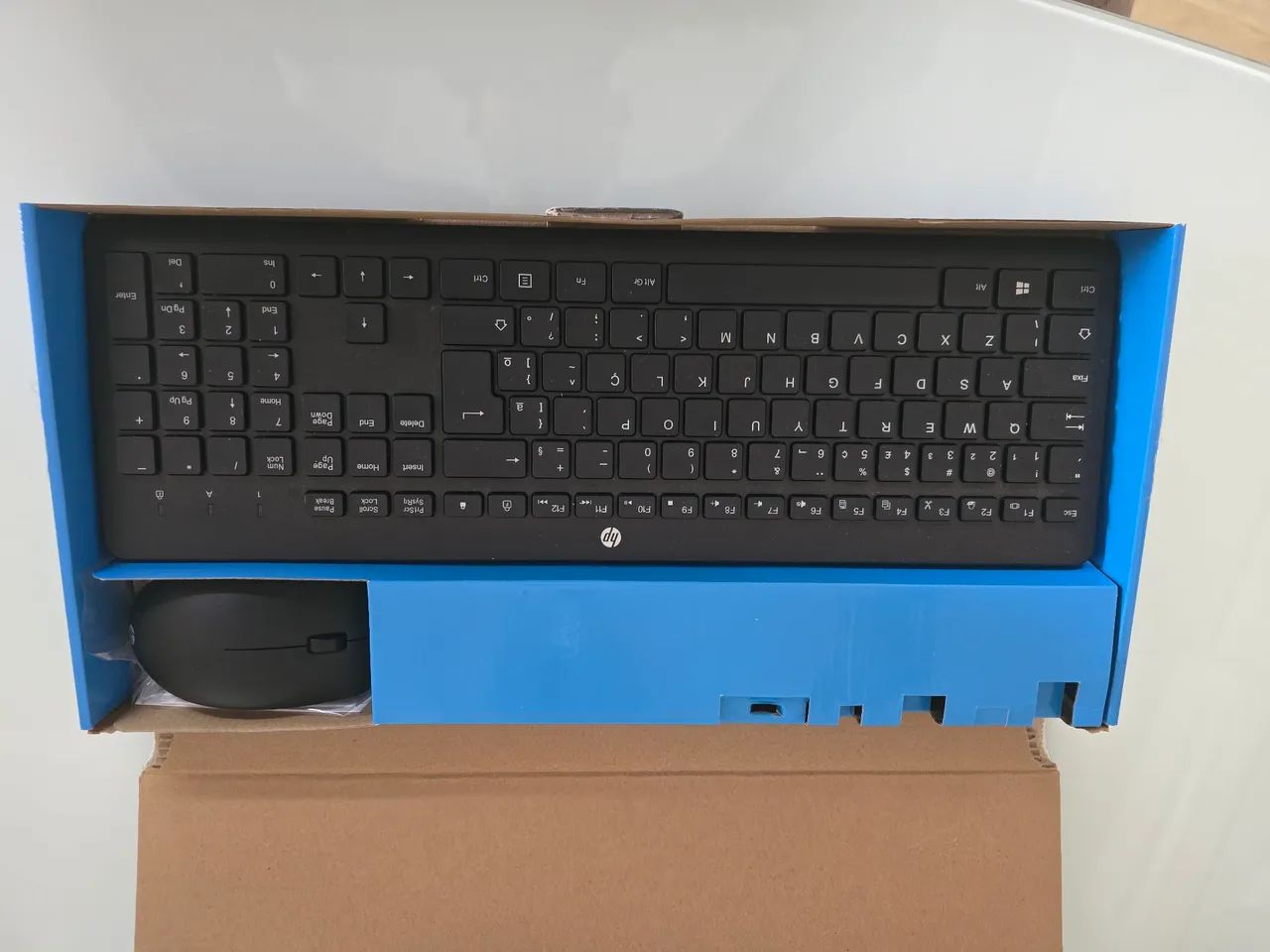 Teclado e mouse wireless HP 230