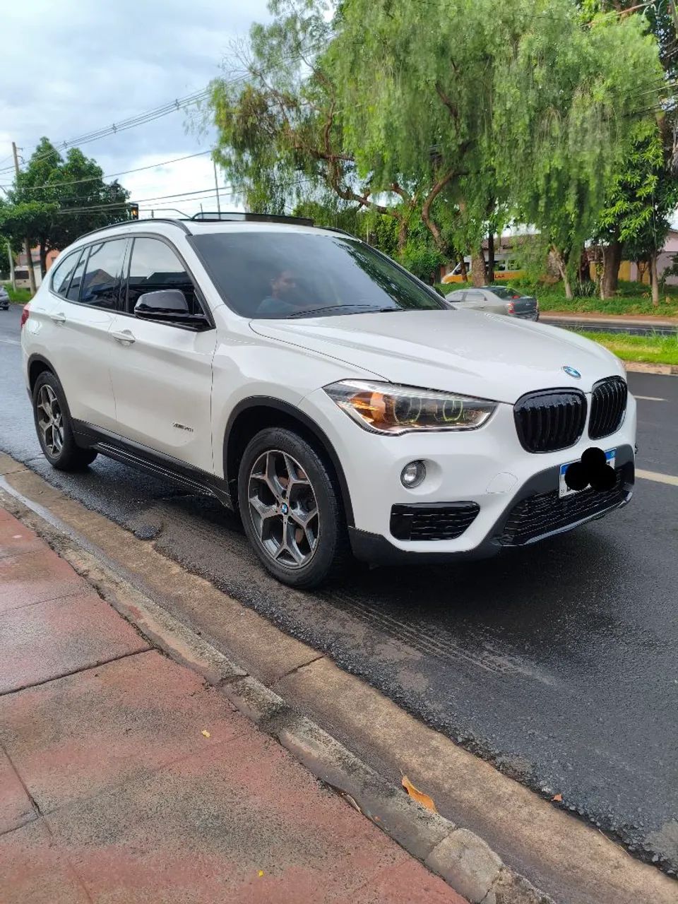 BMW X1 Sdrive 20I X-line 2.0 TB Active Flex 2017