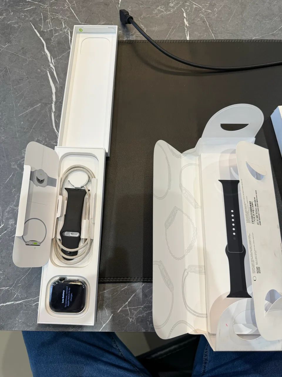 Apple Watch Series 11 GPS + Cellular Caixa Preta Alumínio 46mm 