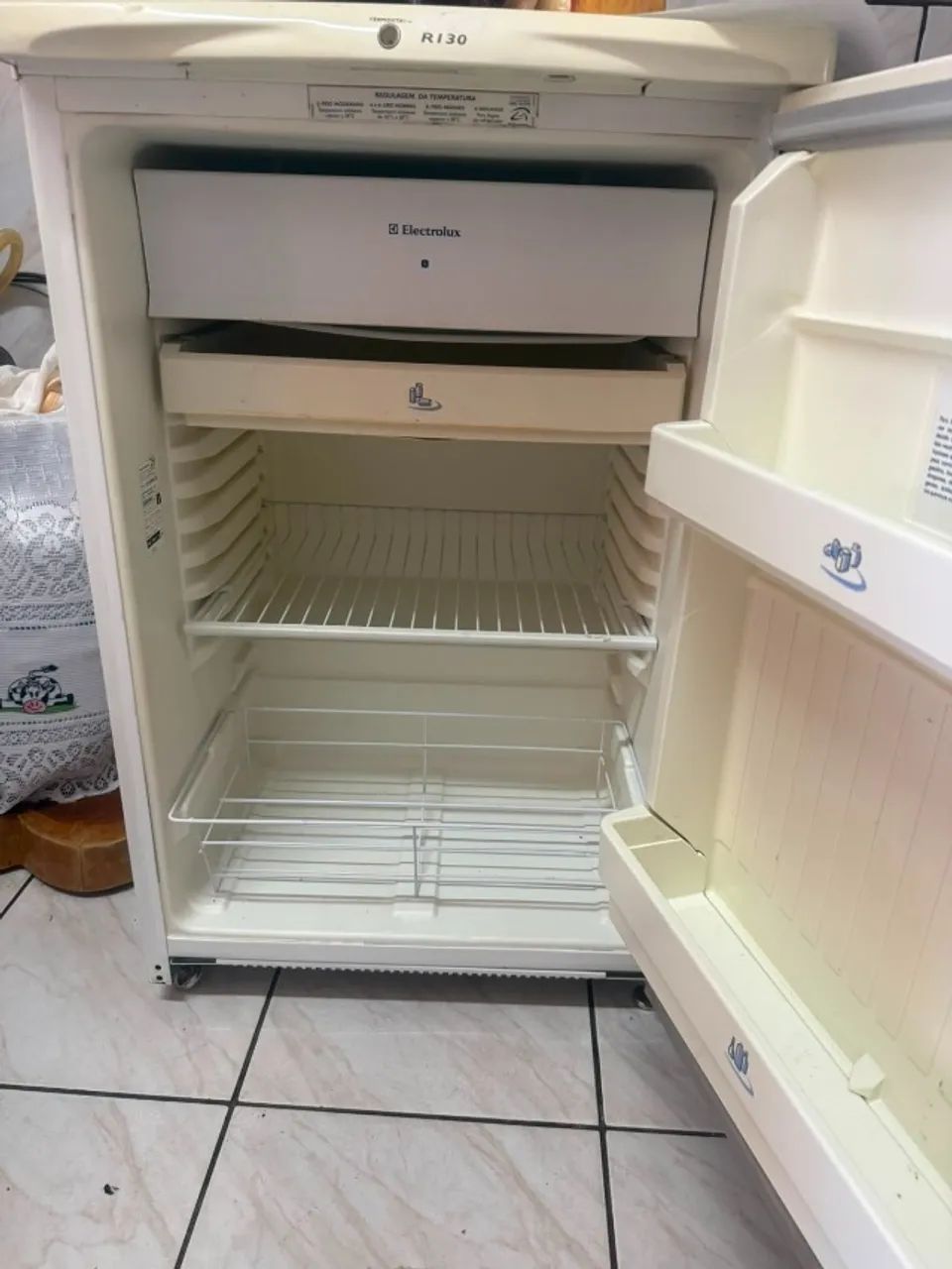 FRIGOBAR R130 ELETROLUX - Foto 2